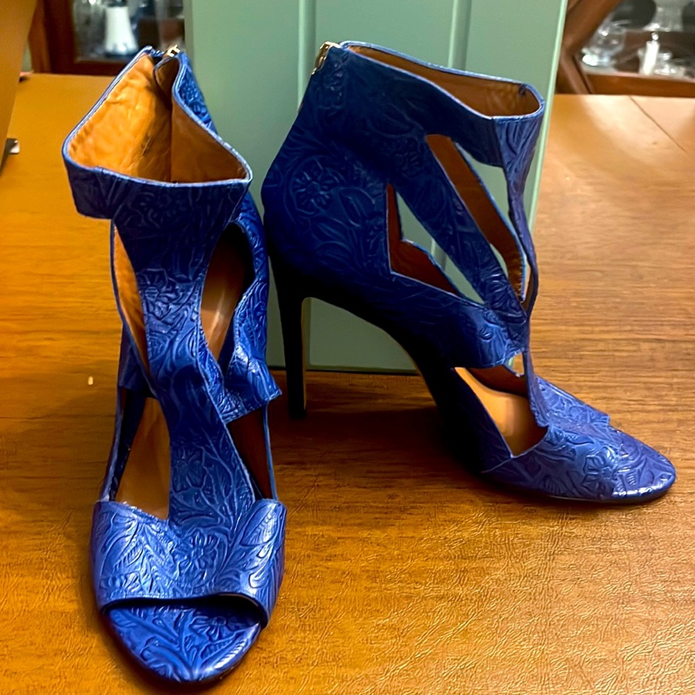 Rachel Roy peep toe cobalt blue heels